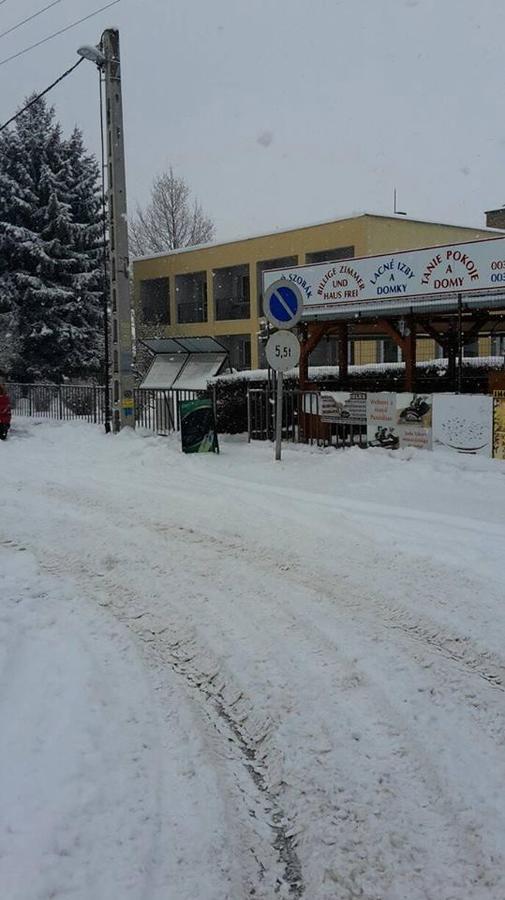 Grill Terasz Etterem Es Szallashely Mezőkövesd Eksteriør bilde