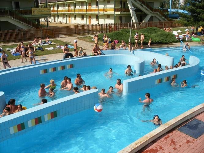 Grill Terasz Etterem Es Szallashely Mezőkövesd Eksteriør bilde