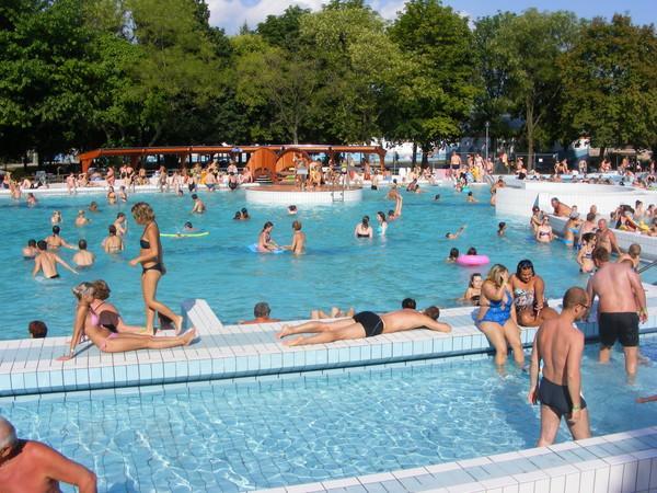 Grill Terasz Etterem Es Szallashely Mezőkövesd Eksteriør bilde